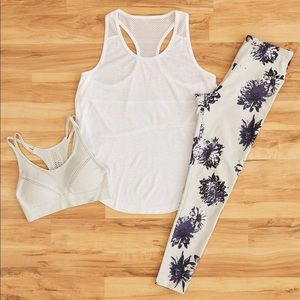 NWT Bally Total Fitness Floral Anke Legging